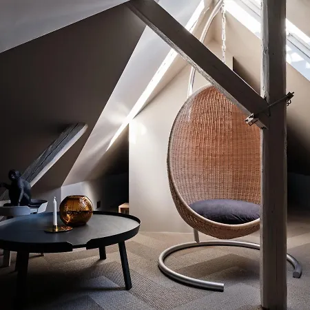 Jaskolka Dom I * شكلارسكا بوريبا