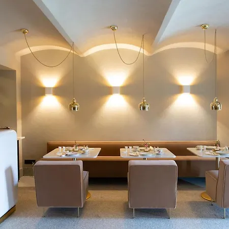 Jaskolka Dom I شكلارسكا بوريبا